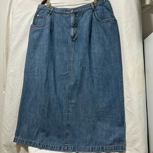 CAROLINA BLUES JEAN  Midi Skirt.